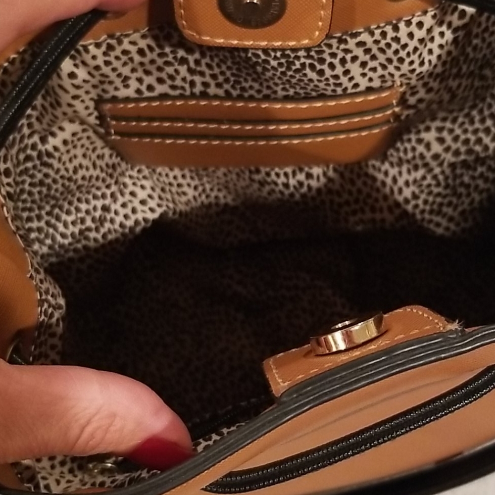 Purse - Picture 4 of 4